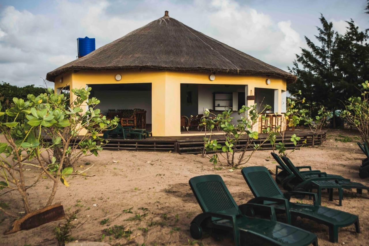 Bees Mouth Gambia Hotel Sanyang Exterior foto